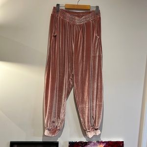 Velvet Elastic-Waist Jogger Pants - Dusty Rose
